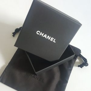 S*O*L*D 💕Chanel "empty" Box & Small drawstring💕